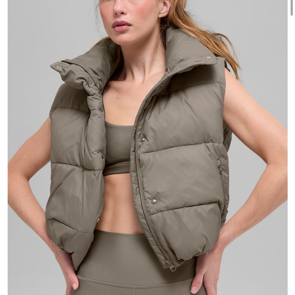 Alo Gold Rush Puffer Vest - Light Cocoa sz Xxs  sold out! NWT